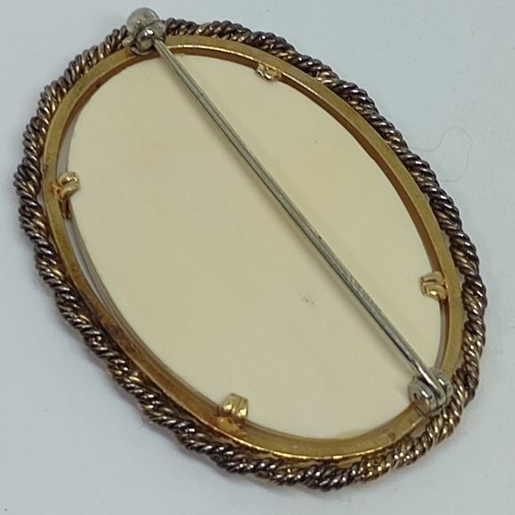 * vintage Krementz scrimshaw lighthouse & clipper ship pin brooch - Picture 4 of 6